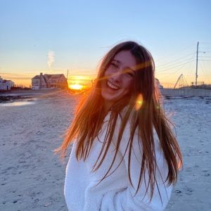 Meet your Posher, Elly